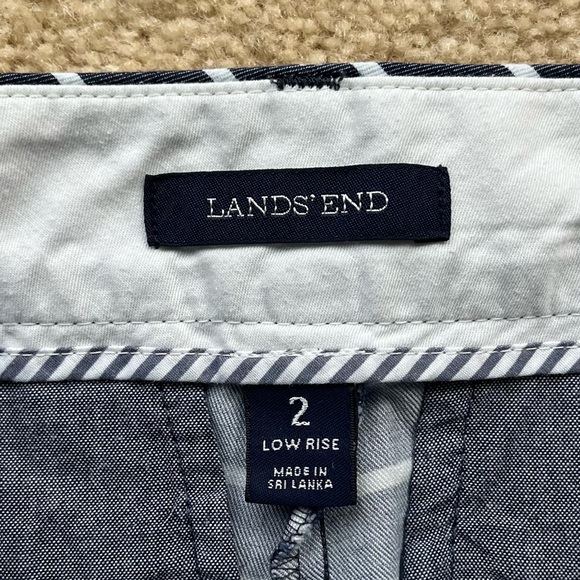 Lands’ End Women’s Navy Blue & White Striped Chino Shorts - Sz 2 - EUC - Stretch - Picture 3 of 8